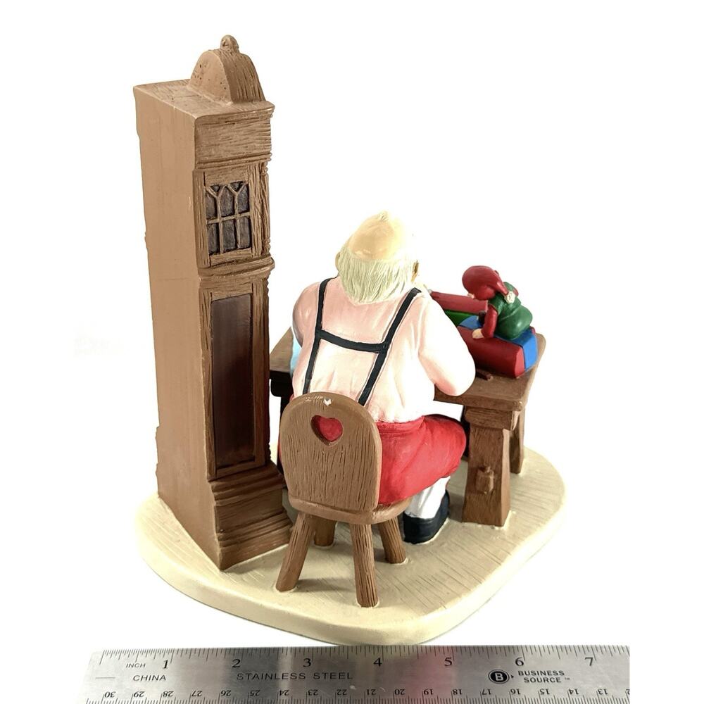 Howard Miller Santa Workshop Clock Figurine Making Toys Christmas Works - Picture 6 of 8